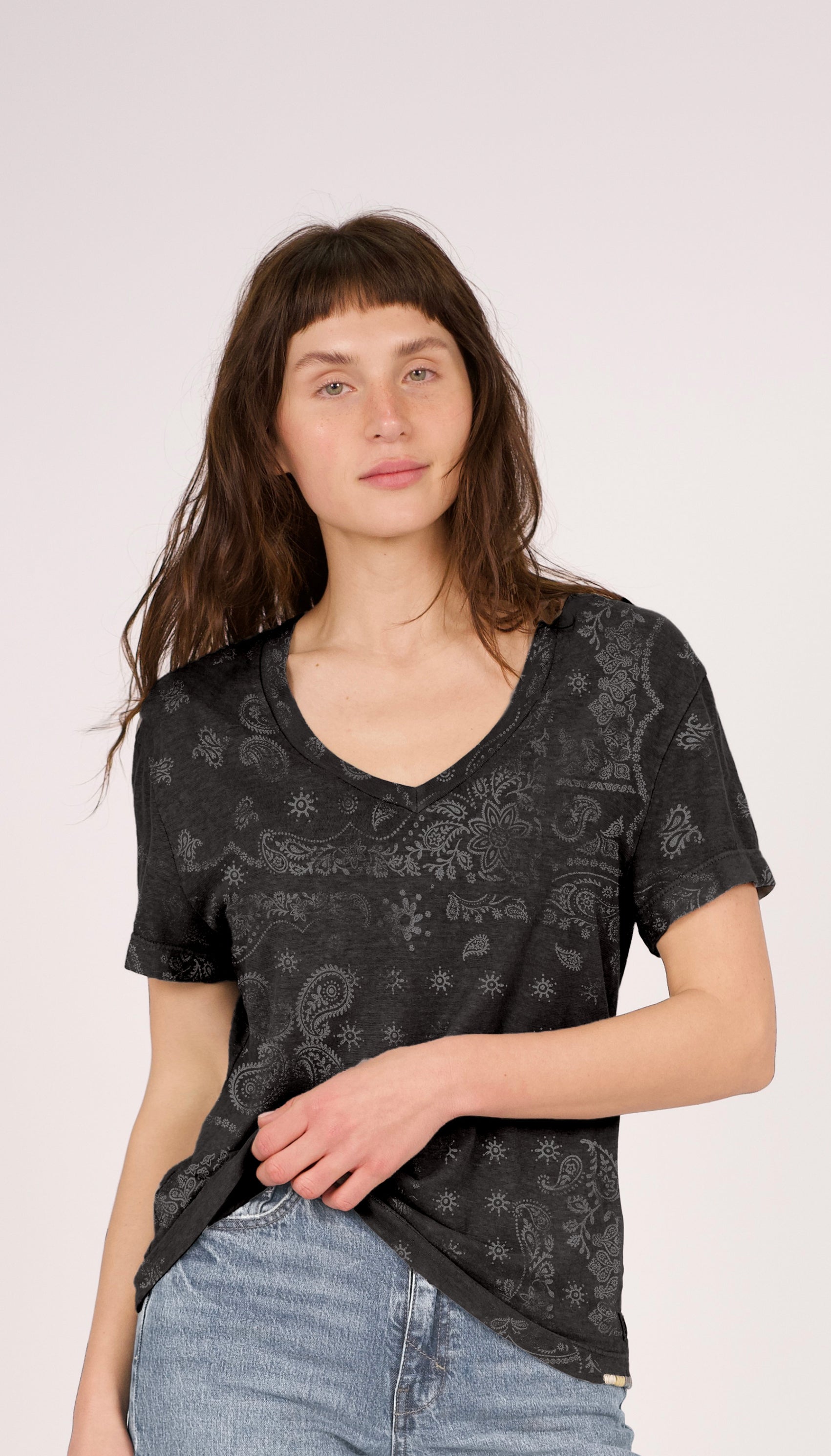 Hemp V Neck Bandana