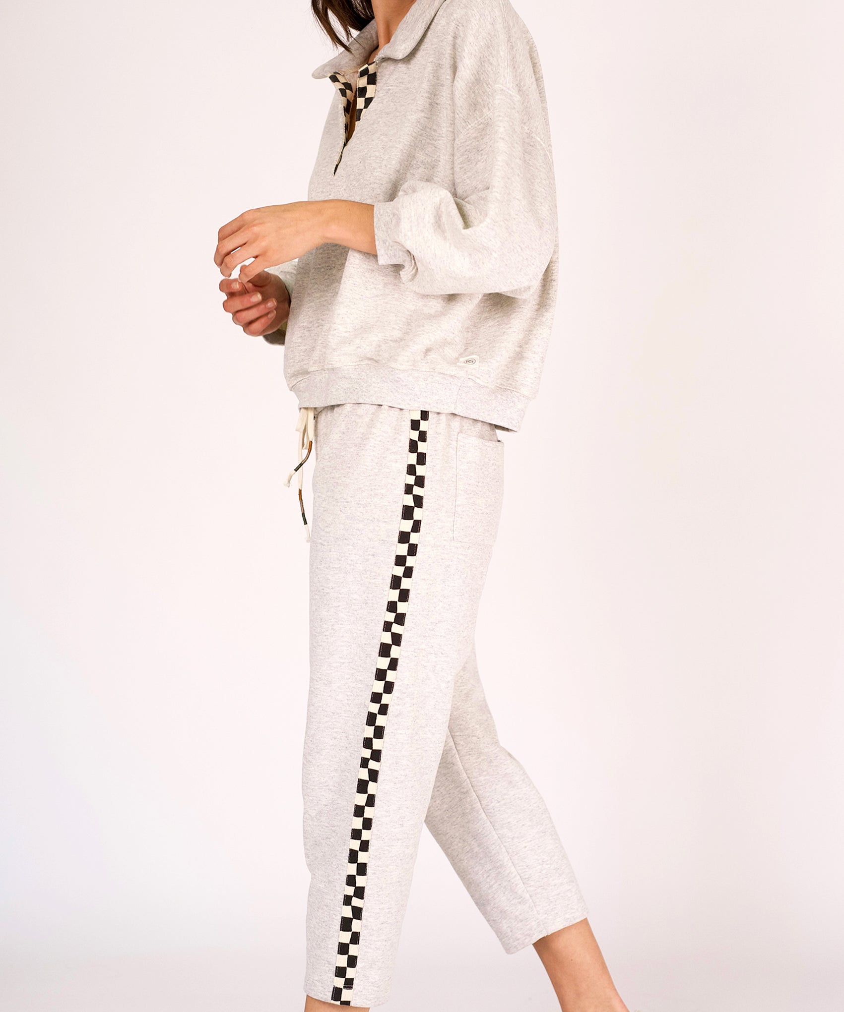 Studio-Kid-Capri-Cream-CB---Side-full.jpg