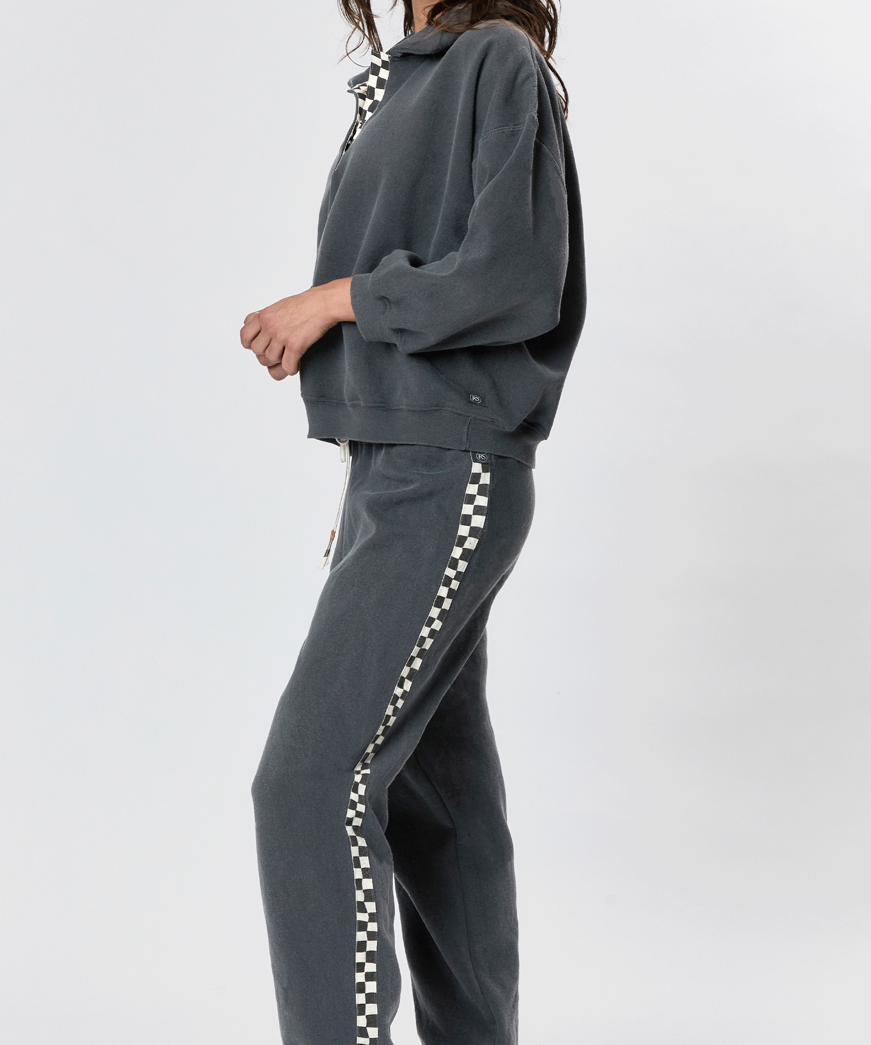 WEB-Portrait-Hughes-polo-washed-black-4_4d136bde-dbf6-4e5a-9aa8-8f24ca4ef1fa.png