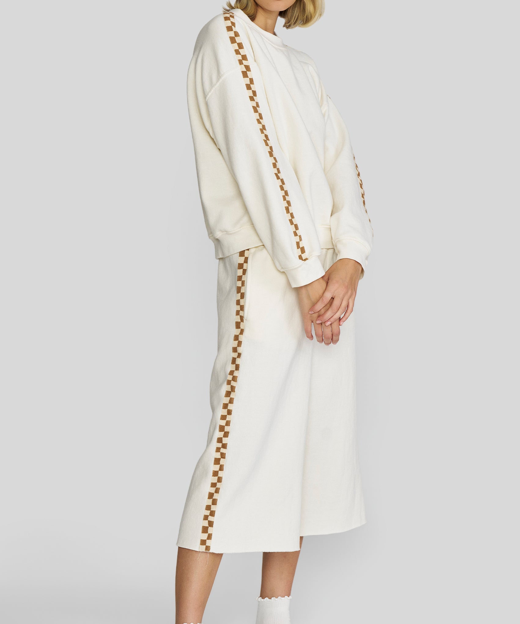 WEB-Portrait-Shelby-Sweatshirt-Cream-RAG3122-CB_2.jpg