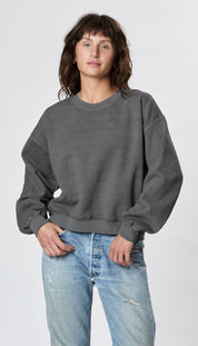 Studio L/S Shorty Sweatshirt