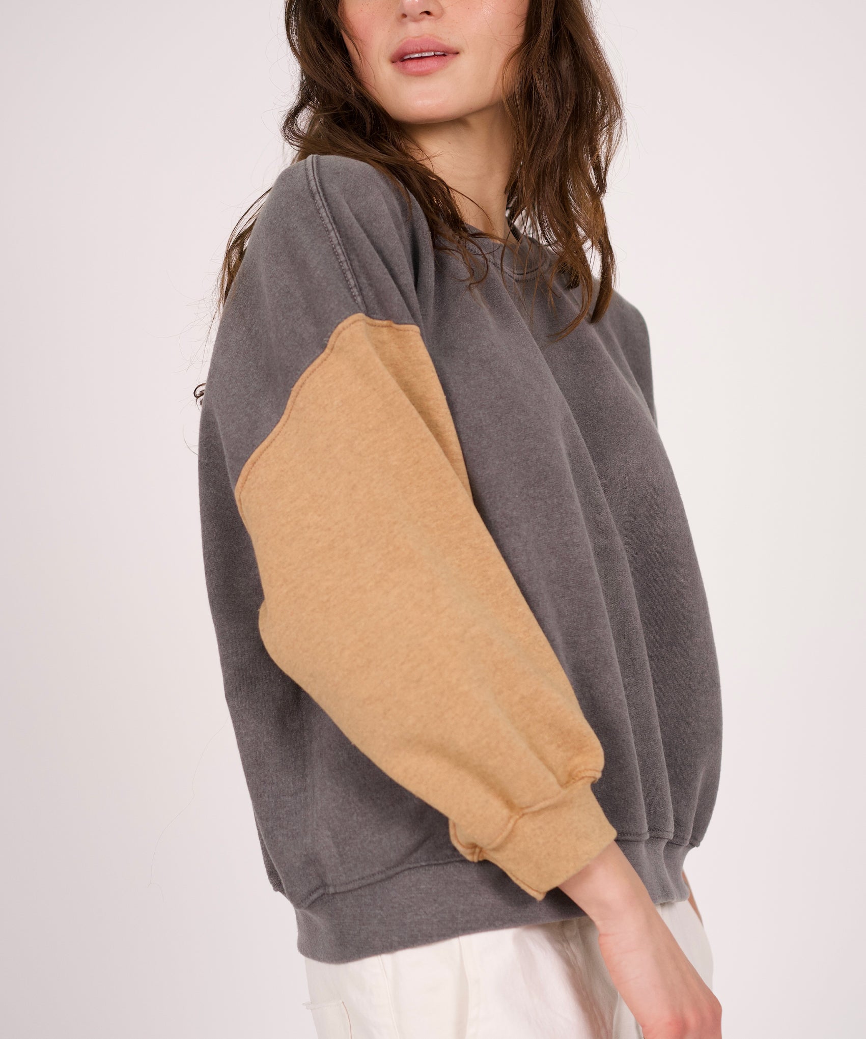 melange-studio-puff-shorty-washed-black-side-4.jpg